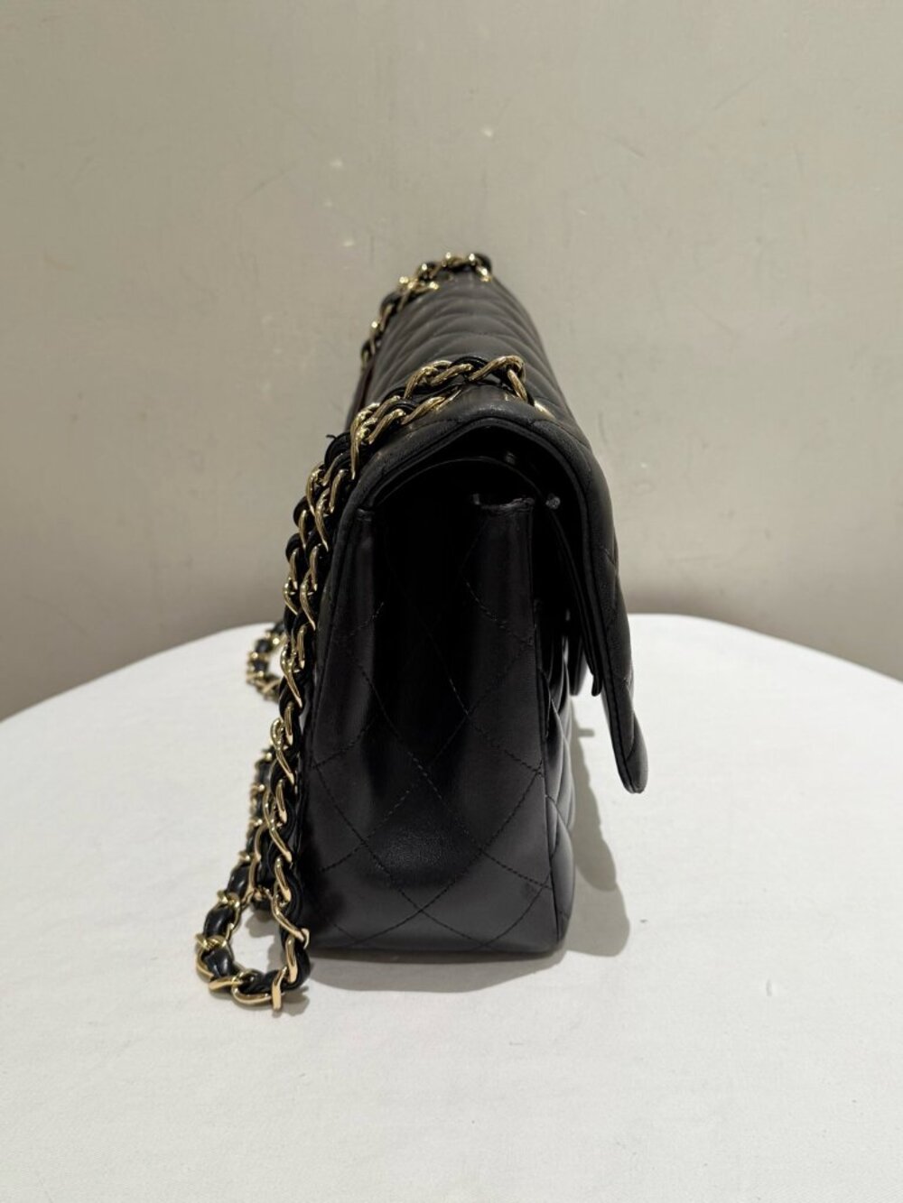 Chanel Classic Flap Jumbo Black Quilted Lambskin Shoulder Bag - Picture 4 of 9